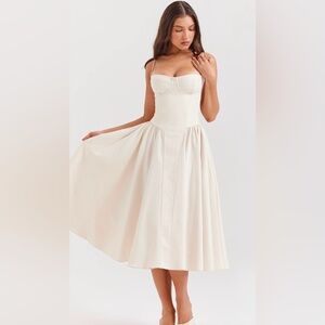 House of CB- NWOT- Samaria dress XS in Vintage Cream